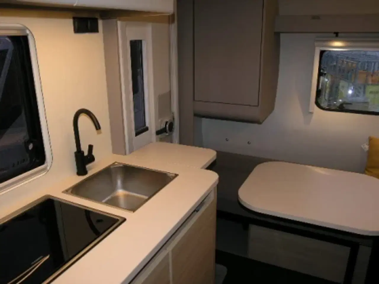 Billede 9 - Adria Action 391 PD