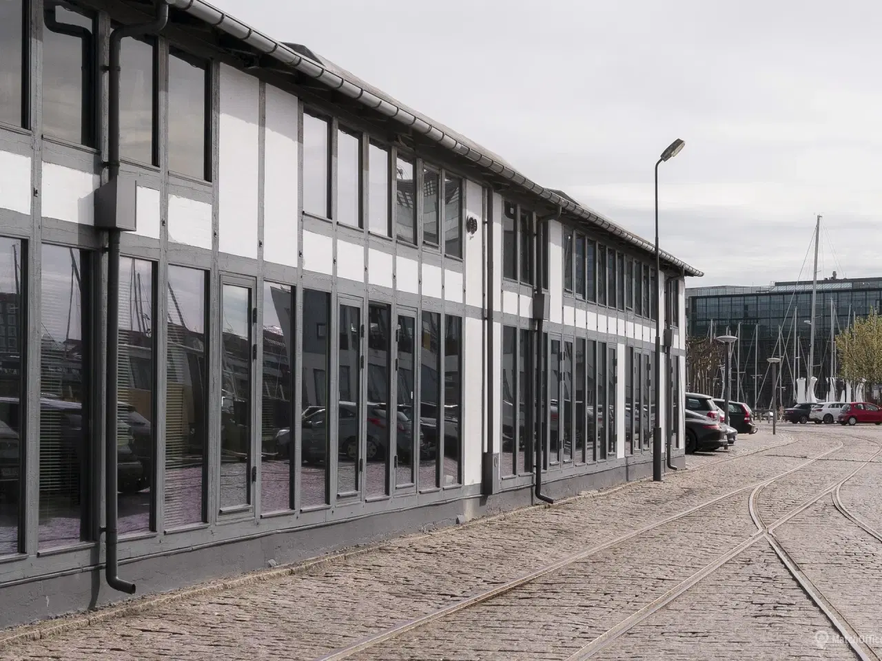 Billede 1 - Unikt og moderne kontor i historiske rammer ud til havnefronten og Svanemøllen