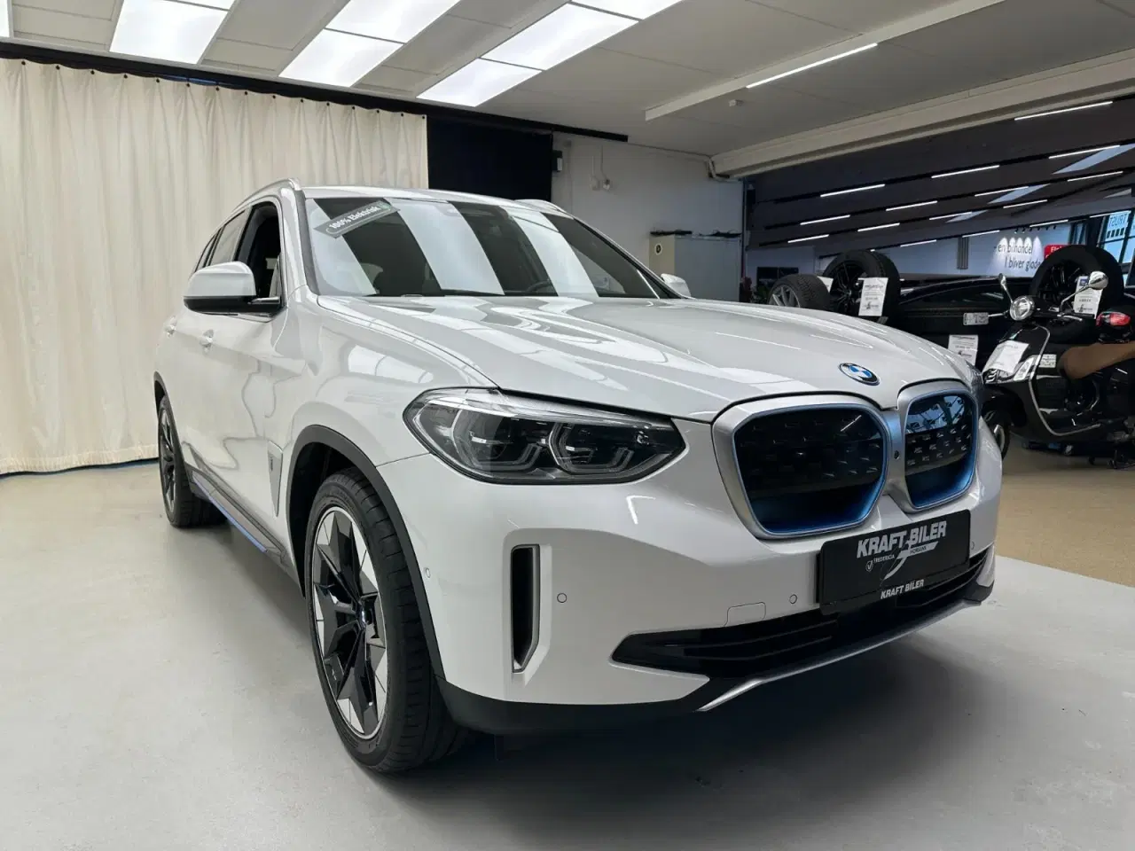 Billede 6 - BMW iX3  Charged Impressive