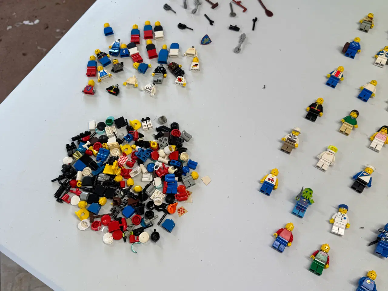 Billede 4 - Lego figurer 125 stk