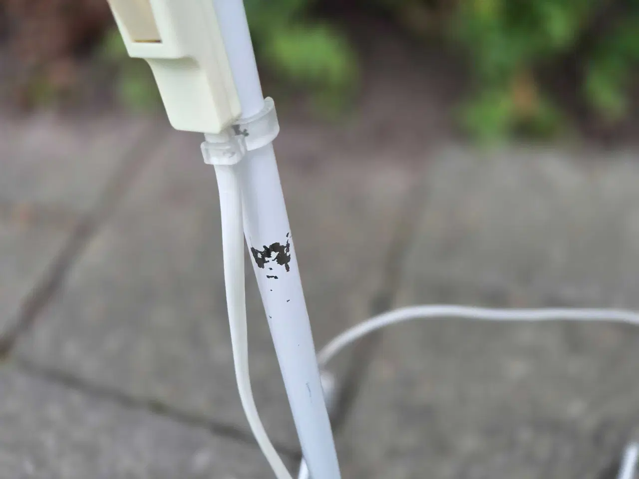 Billede 8 - Usædvanlig gulvlampe med skråtstillet stander