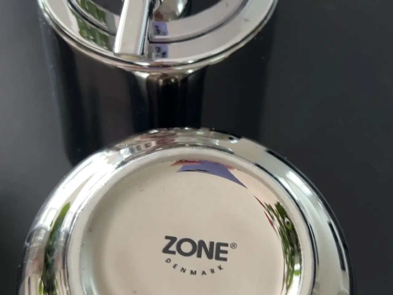 Billede 2 - Zone sæbe dispenser + krus