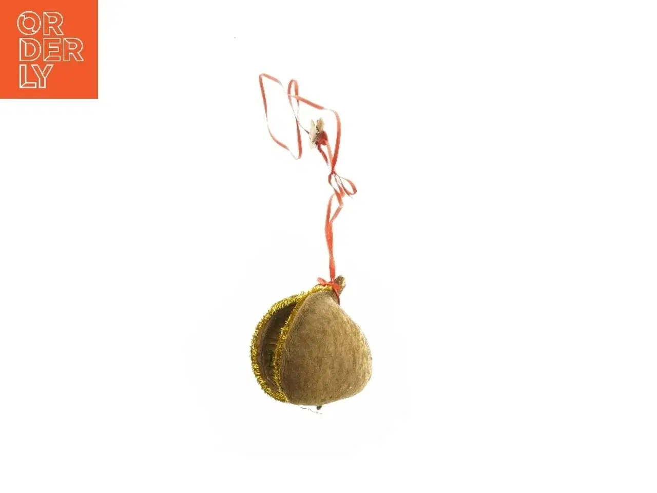 Billede 2 - Juleophæng med nisser i valnødskal (str. Ø 9 cm)