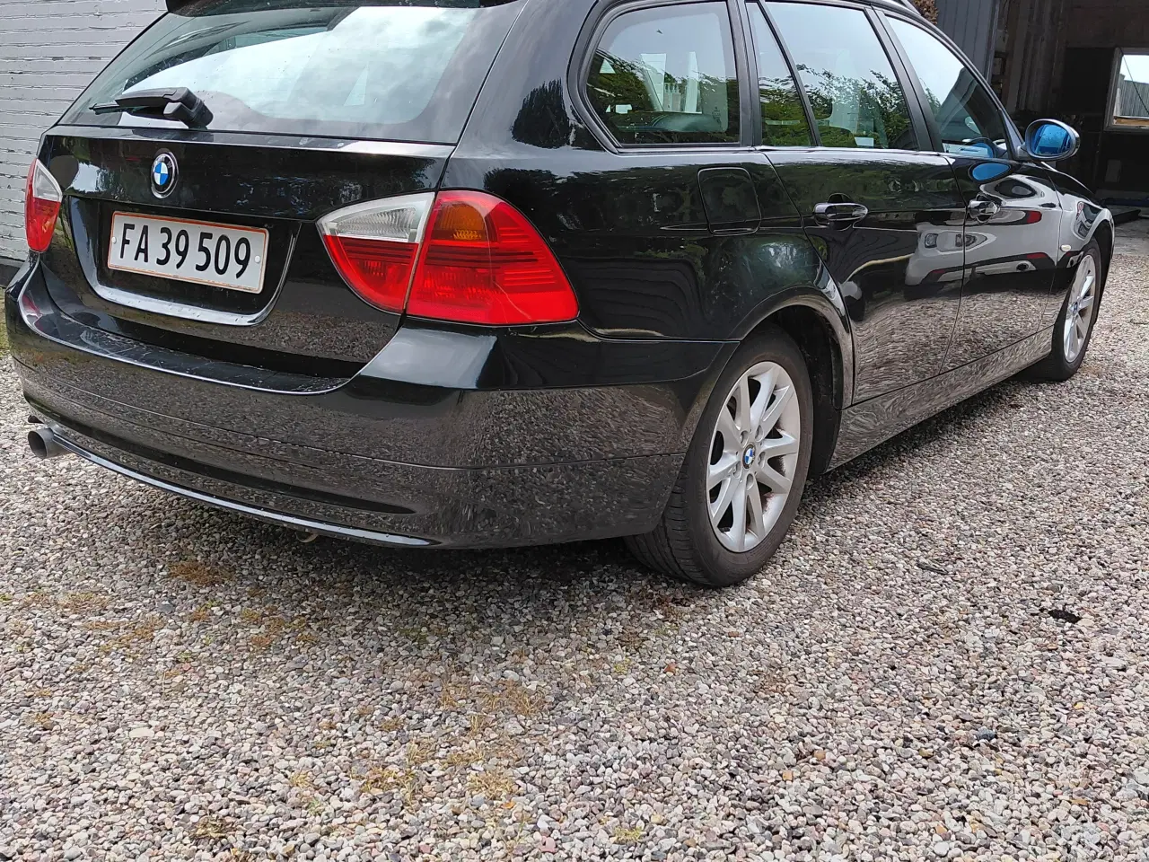 Billede 4 - pæn og velholdt ind som ude og meget velkørende