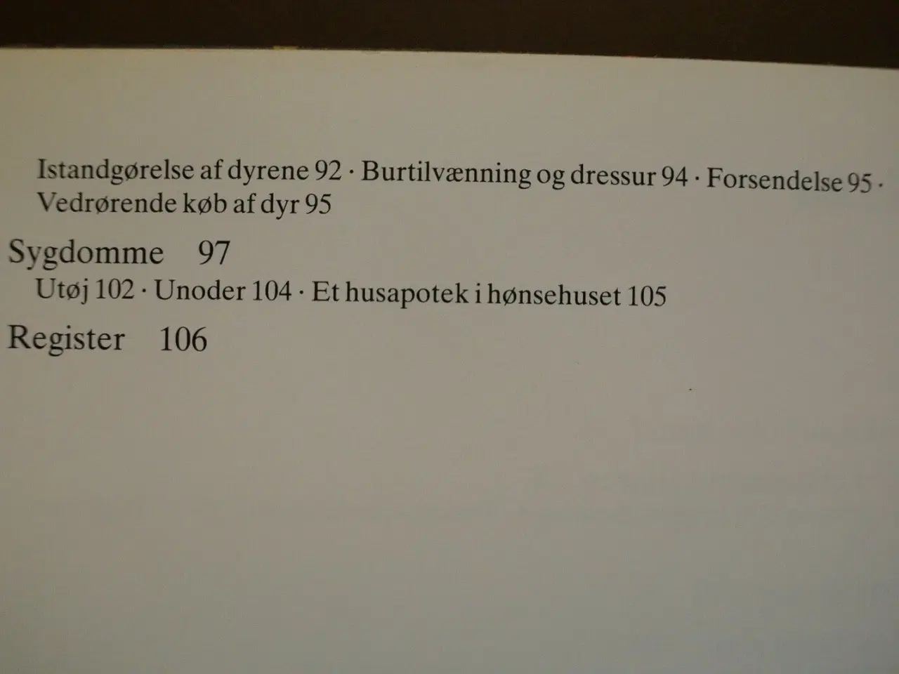 Billede 3 - høns i haven, Af hilbert jensen, emne: dyr