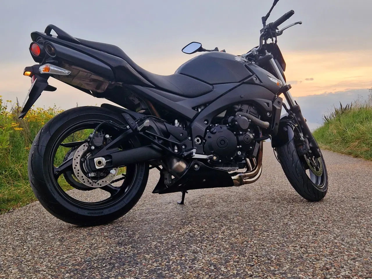 Billede 4 - Suzuki GSR 600.