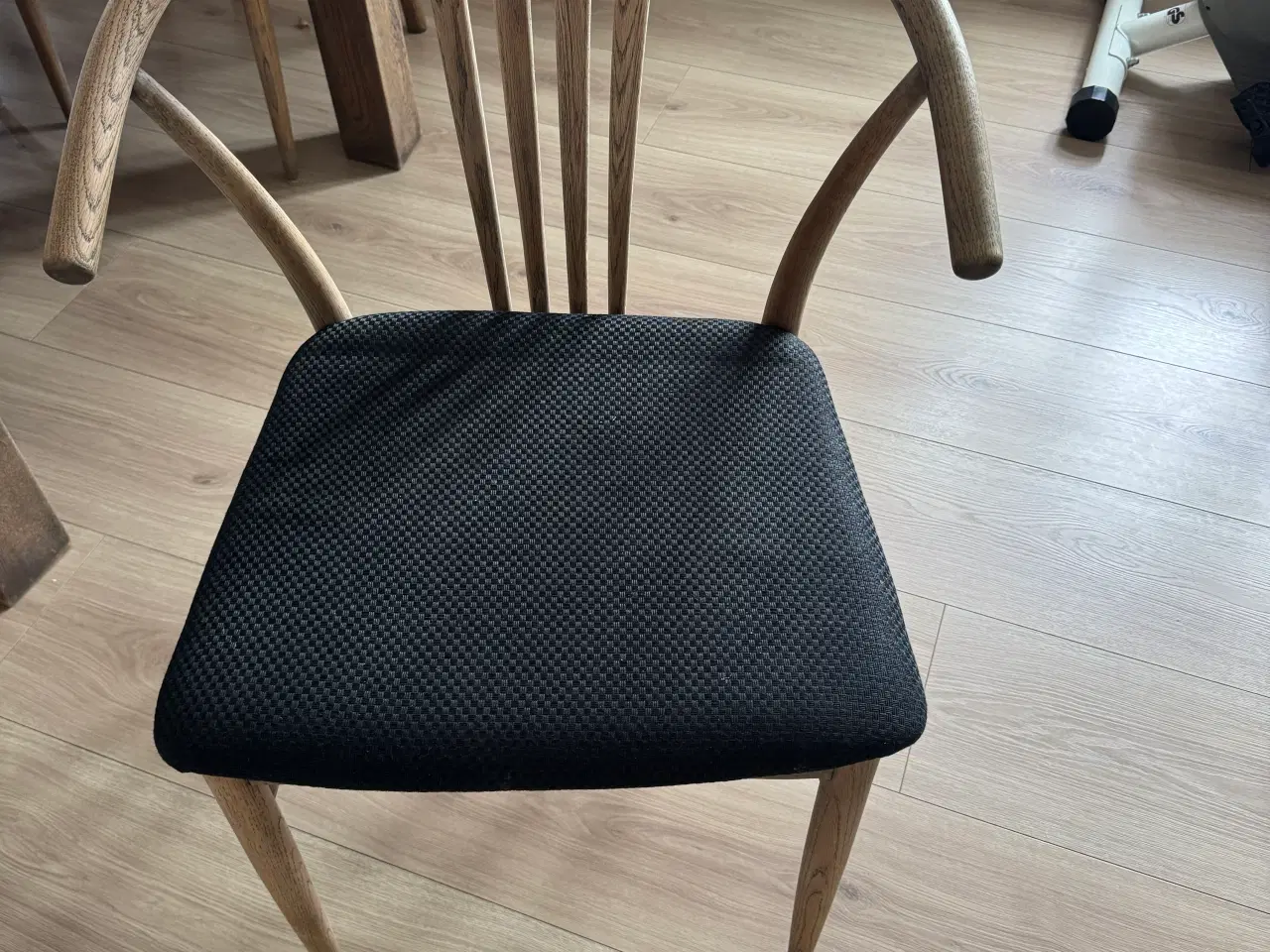 Billede 3 - Spisebord   Massivt eg 