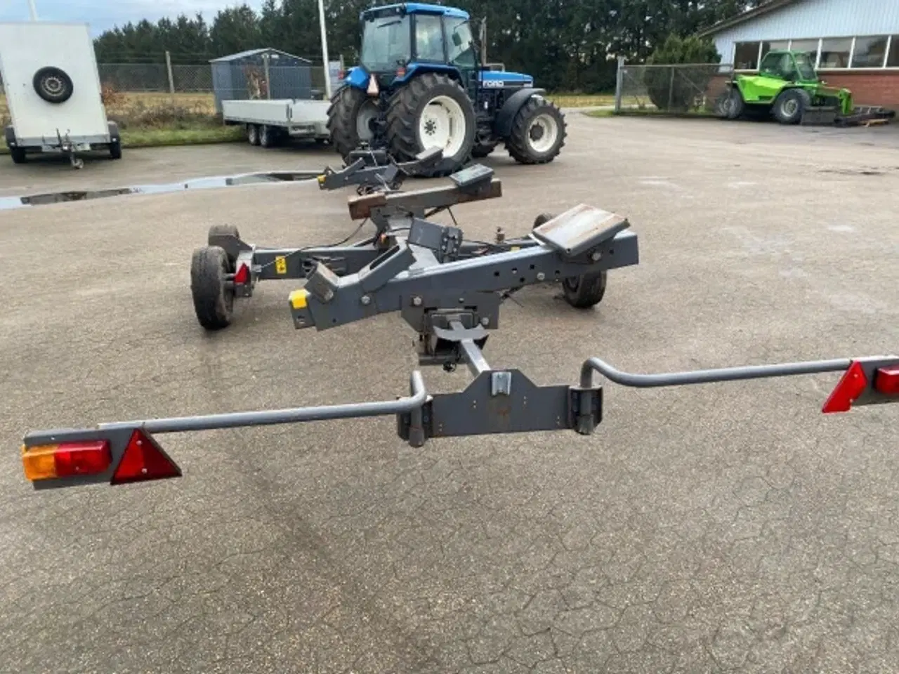 Billede 18 - Massey Ferguson Skærebordsvogn 30"