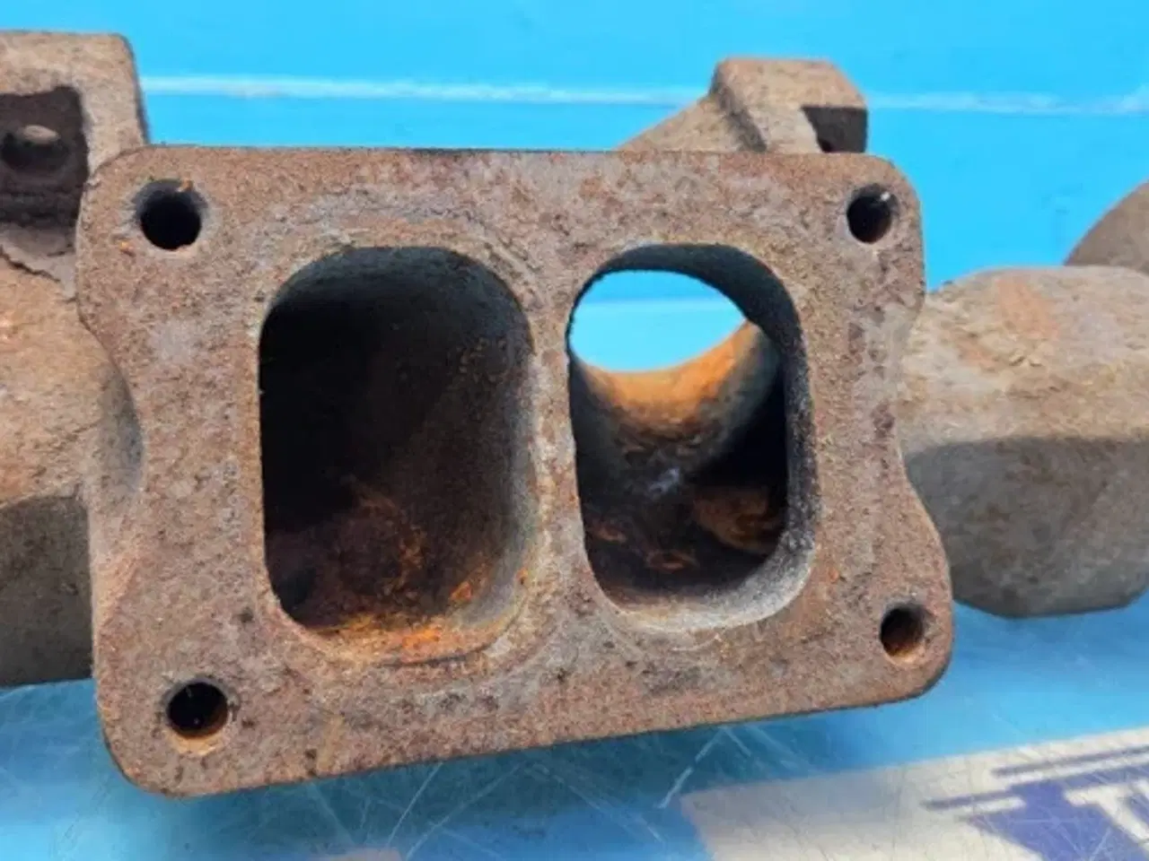 Billede 5 - John Deere 6125HZ001 Udstødningsmanifold R116838