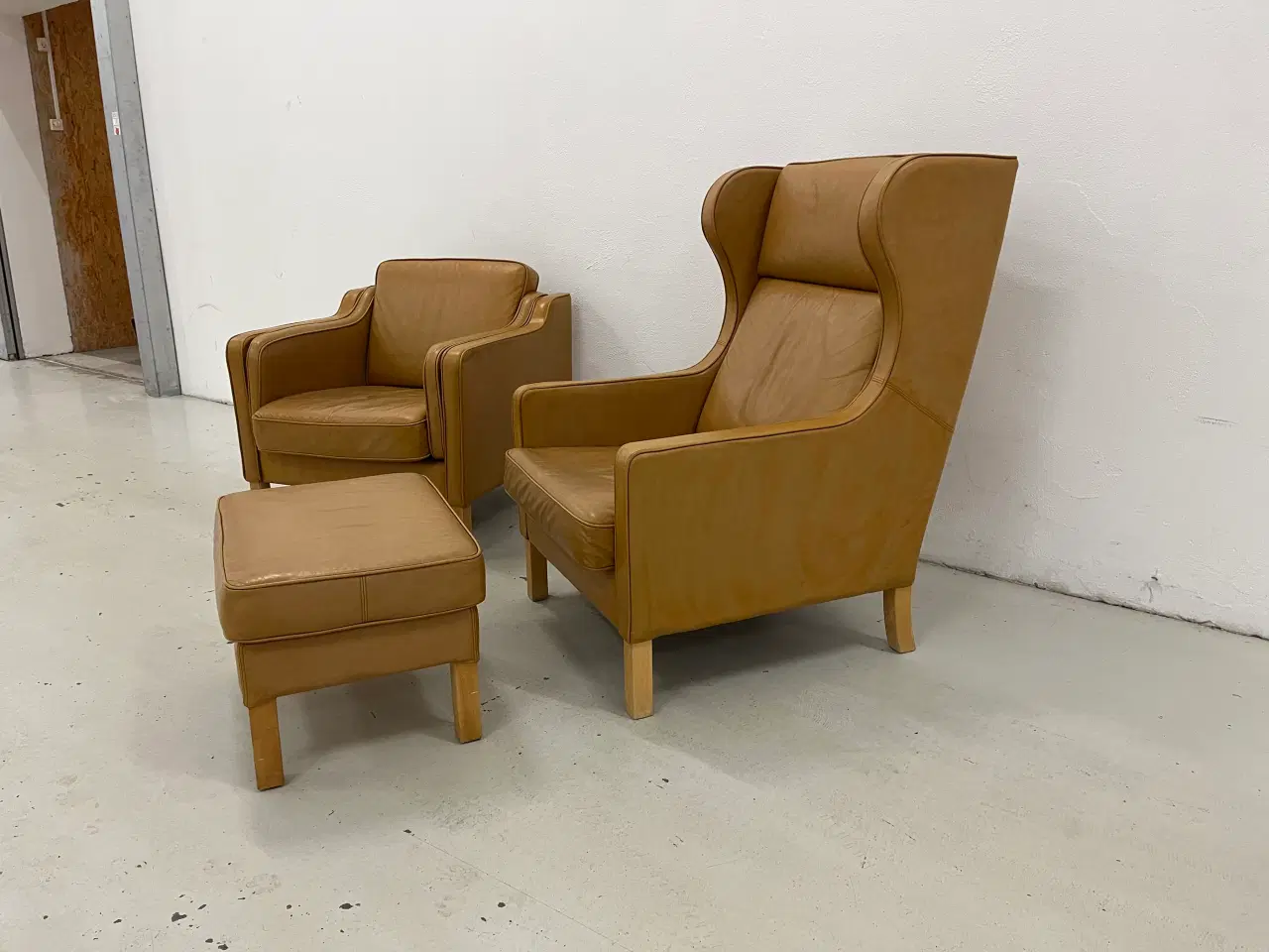 Billede 6 - Skalma Cerena øreklapstol og lav stol m/skammel .