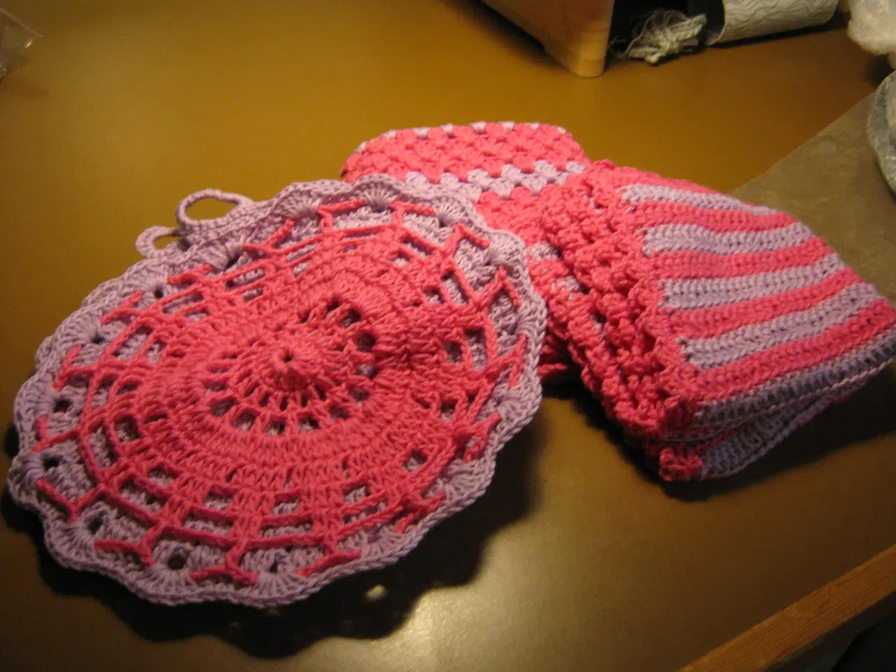 Billede 2 - 2 hæklede køkkensæt