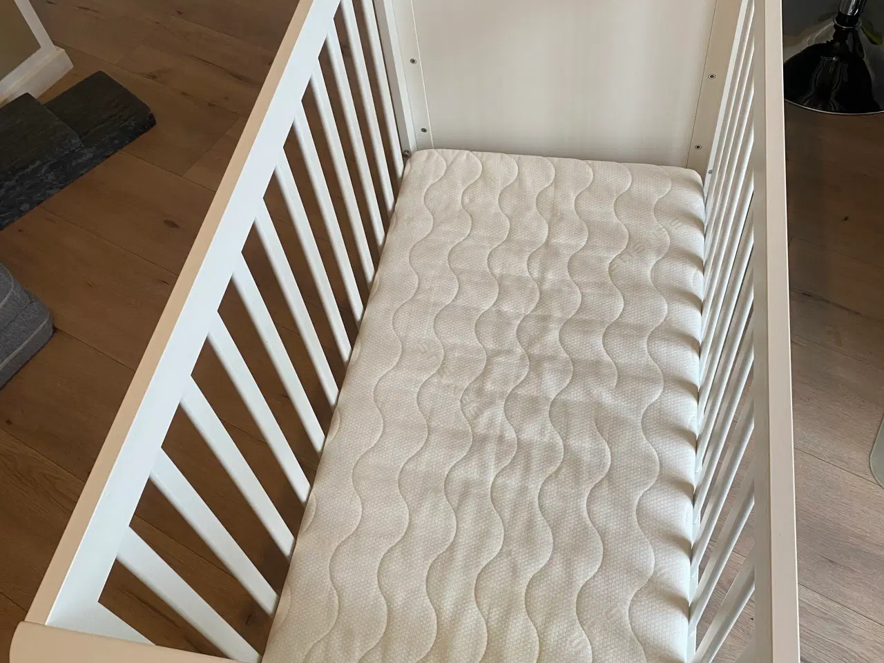 Billede 3 - BabySam Soft tremmeseng i hvid