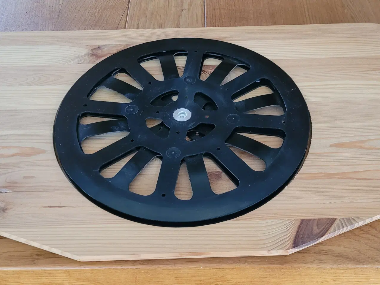 Billede 2 - Drejeplade til tv, pc skærm mm