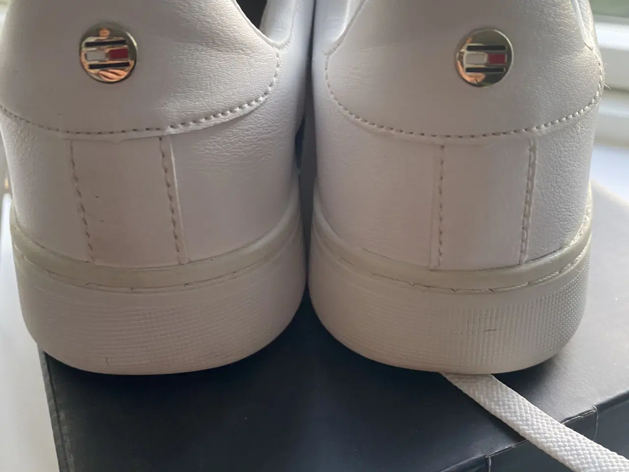 Billede 18 - Super fede sneakers med guld detaljer😍🤗