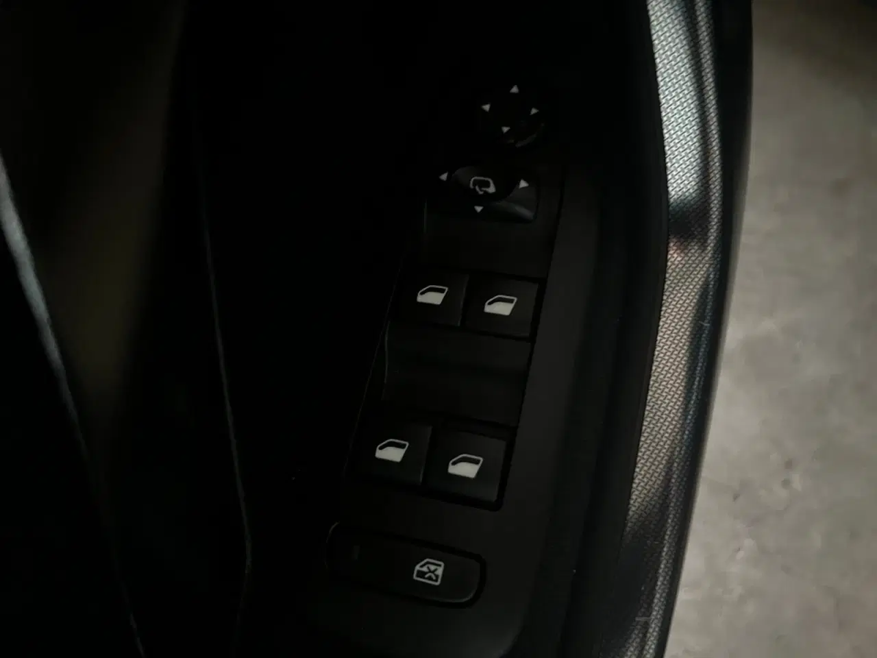 Billede 11 - Peugeot 2008 1,6 BlueHDi 100 Allure Sky