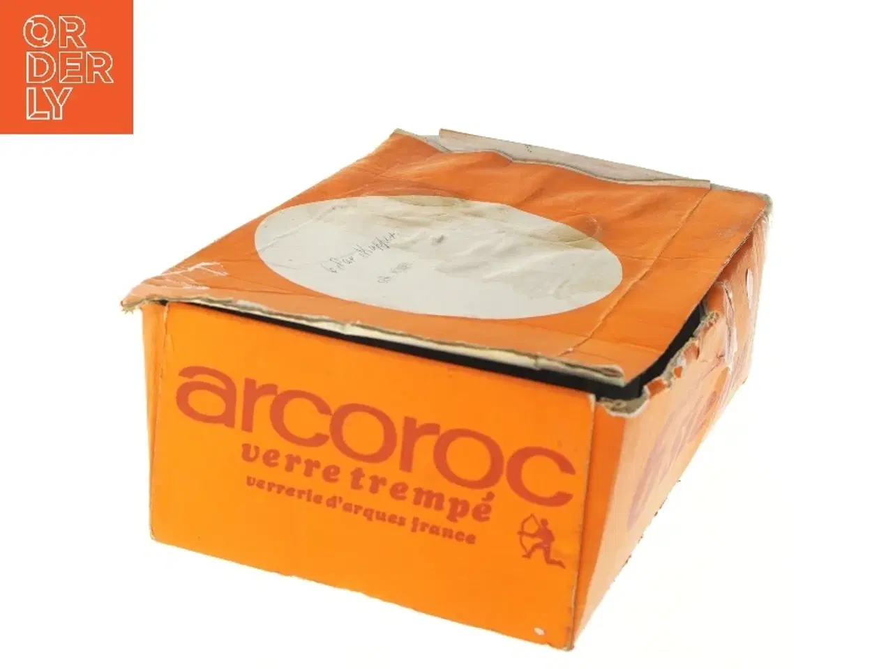 Billede 5 - Sæt med røde kaffekopper og underkopper fra Arcoroc (str. 6 styk, ø 14 og 8,5 cm)