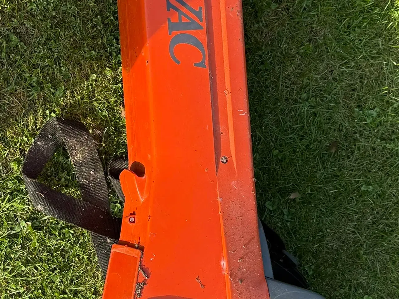 Billede 2 - Flymo løvsamler med kraftig motor.