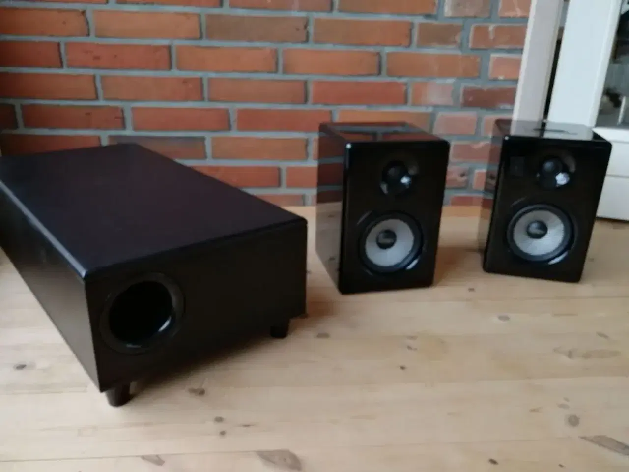 Billede 1 - Højtalere og Subwoofer