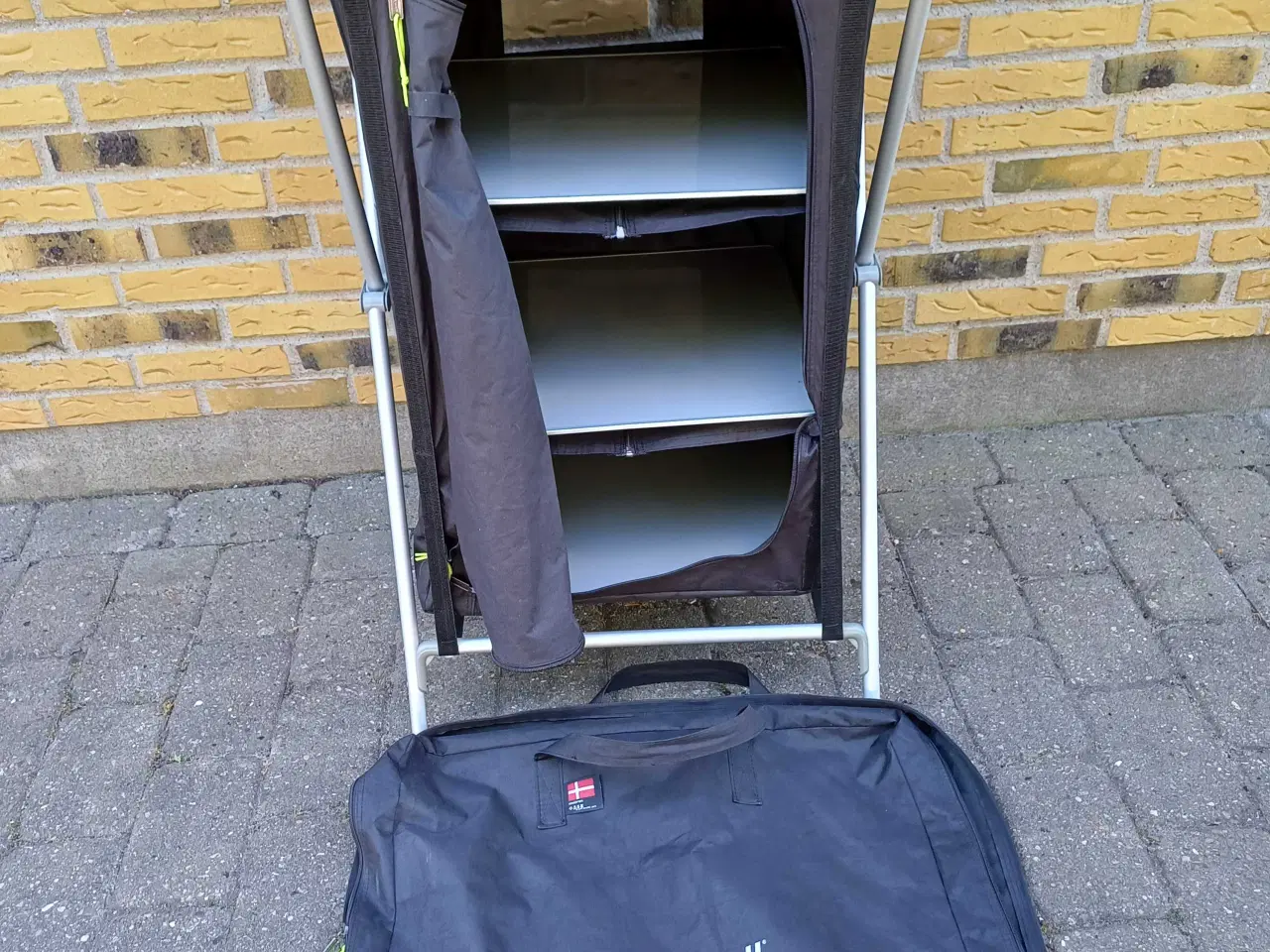 Billede 1 - Camping skab Outwell