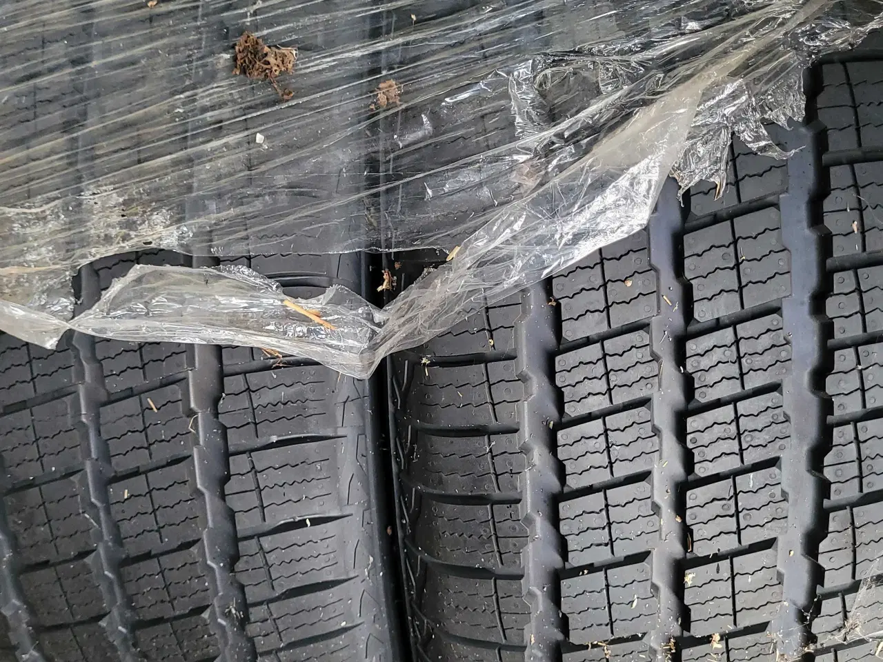 Billede 2 - 235 / 65 R 16 C