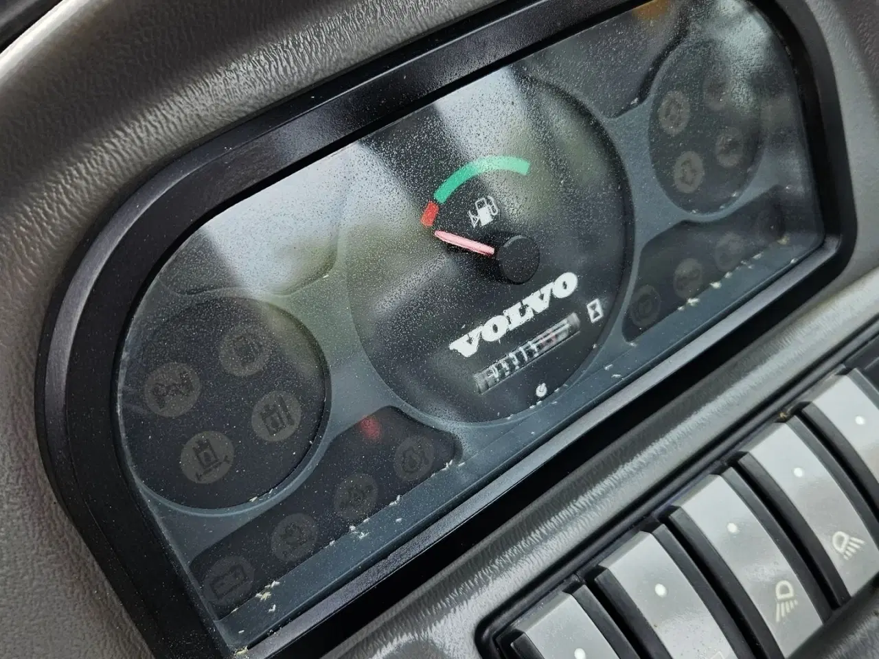 Billede 18 - Volvo L25B / årg. 2006 / 4500 timer / 2 redskaber
