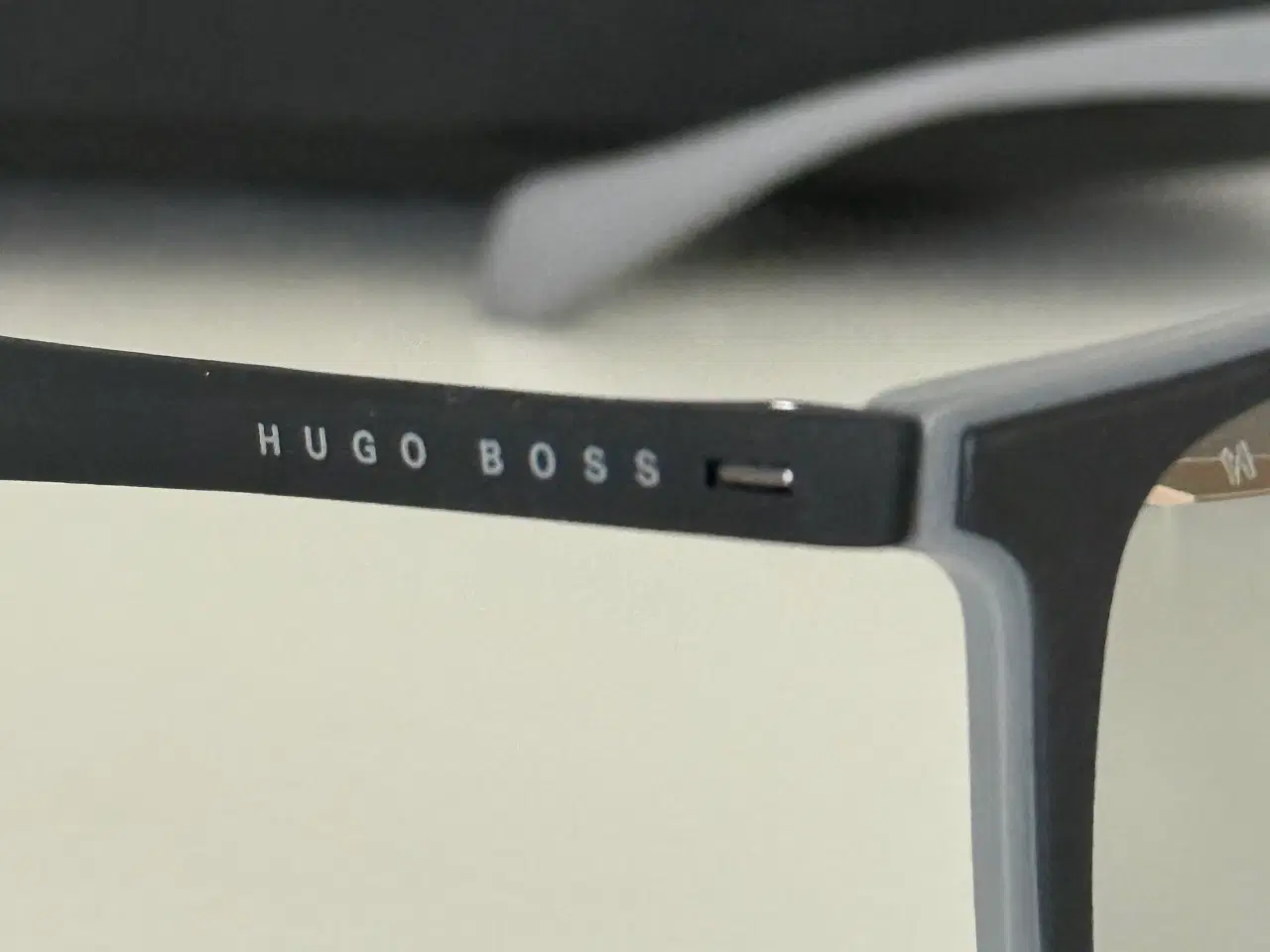 Billede 2 - Nye sort/grå Hugo Boss solbriller