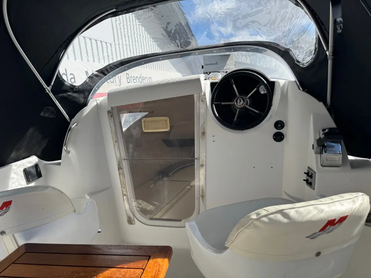 Billede 8 - 510 Cruiser med F75 Mariner 4 takt 1,6L og 1300 kg Brenderup bådtrailer