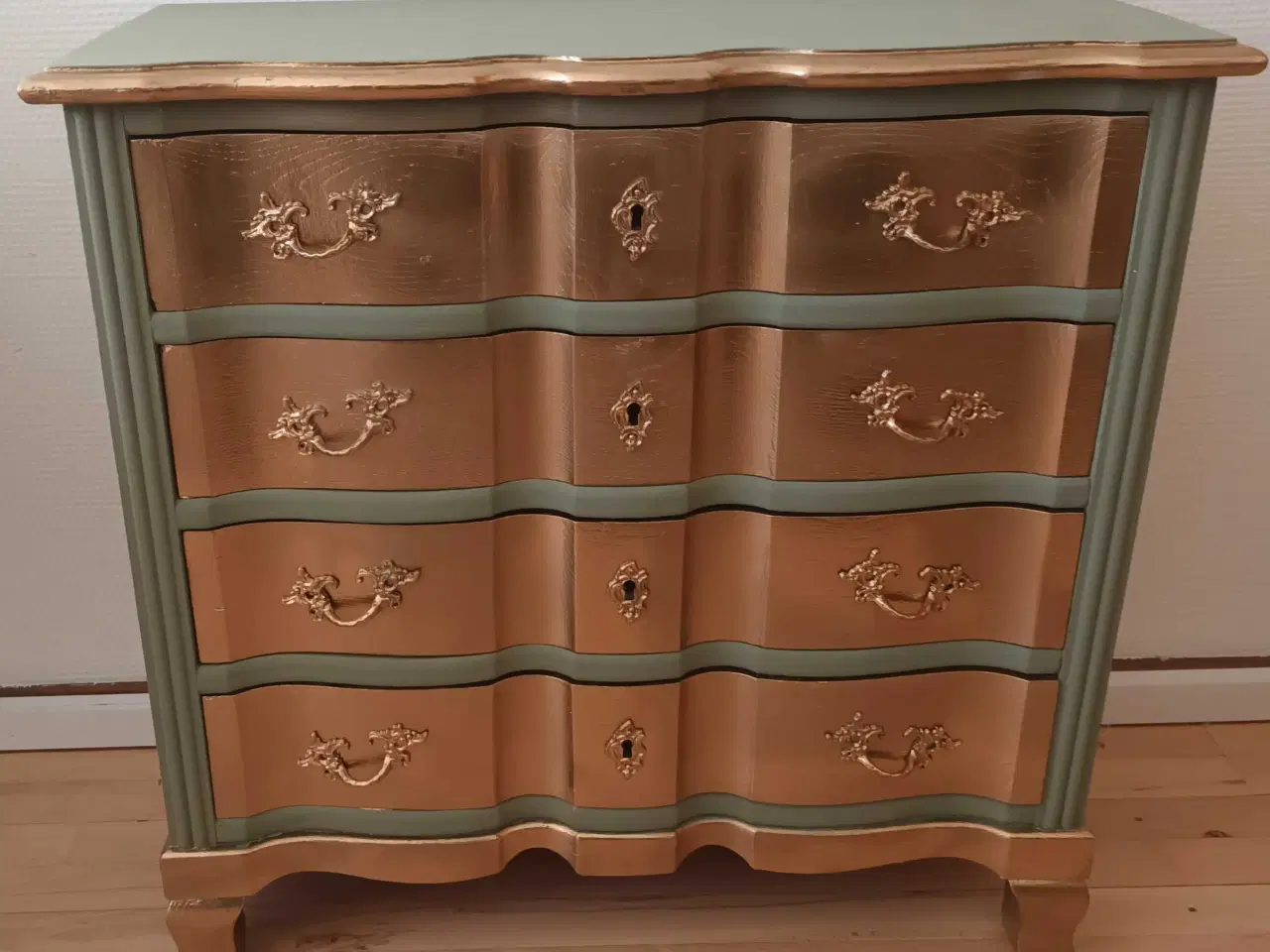 Billede 1 - Antik kommode I grøn og guld