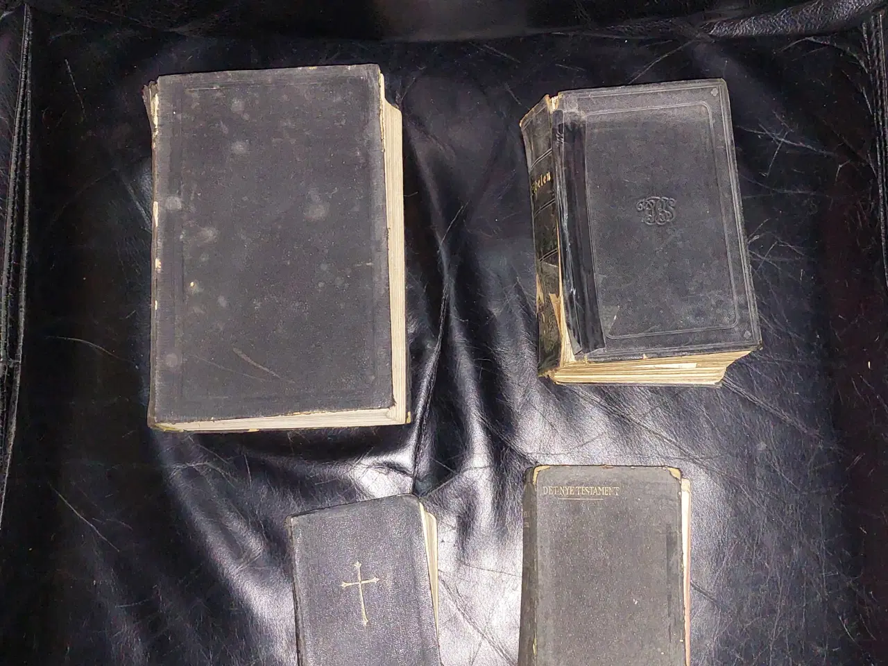 Billede 1 - Ældre bibler osv.