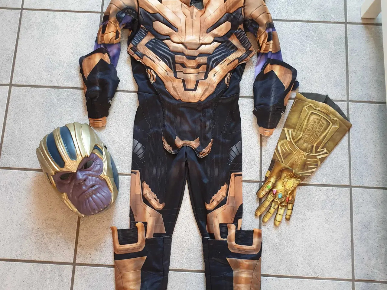 Billede 1 - Udklædningstøj børn 