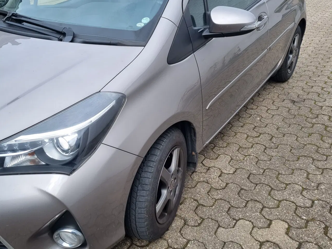 Billede 4 - Toyota yaris 1.3 vvti benzin,årg 2015,