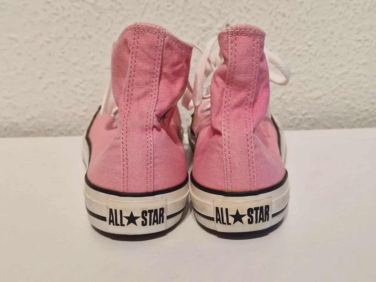 Billede 2 - Pink converse sko str 39