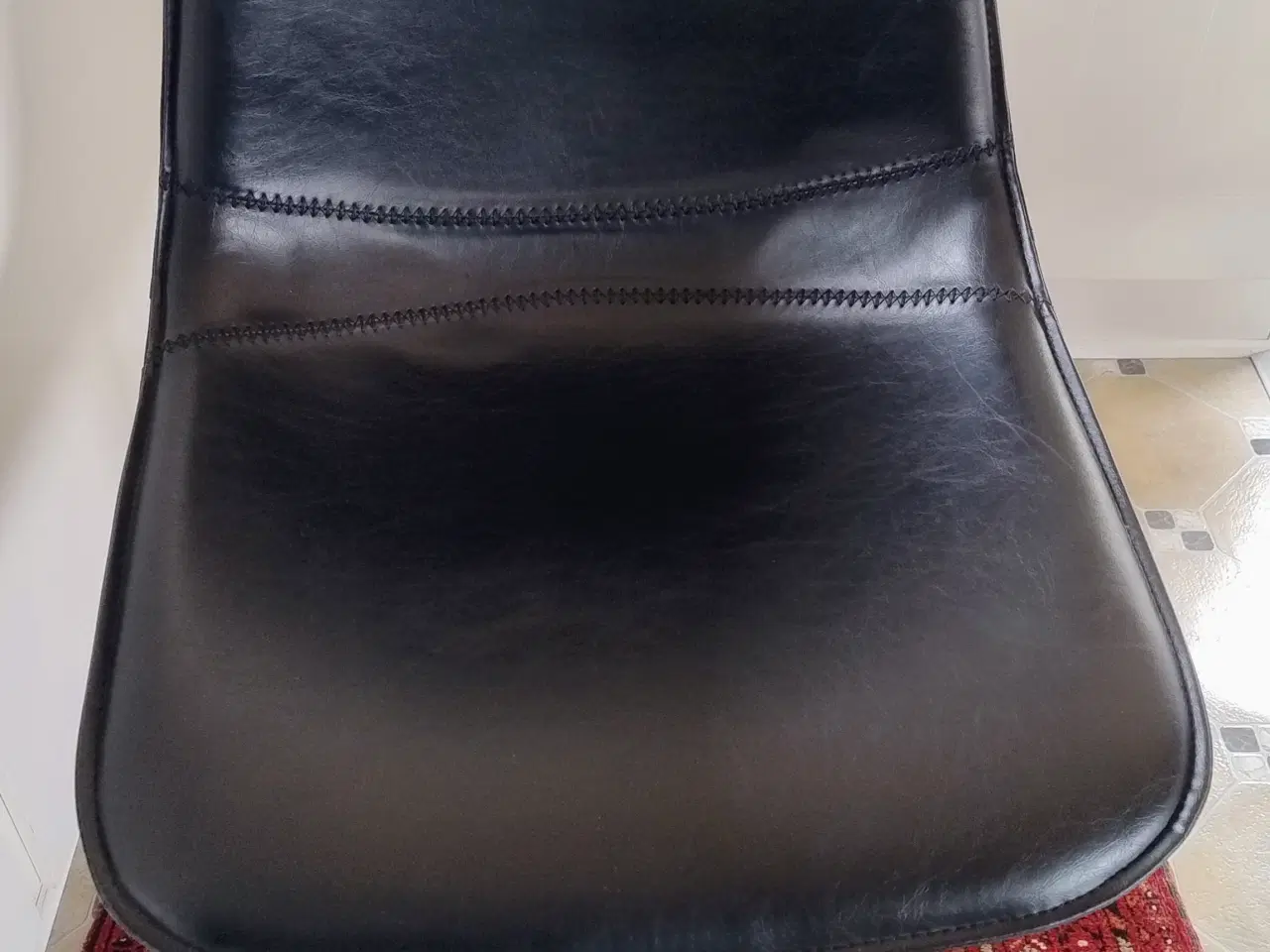 Billede 2 - Isabel spisebordsstole med drej i sort pu læder