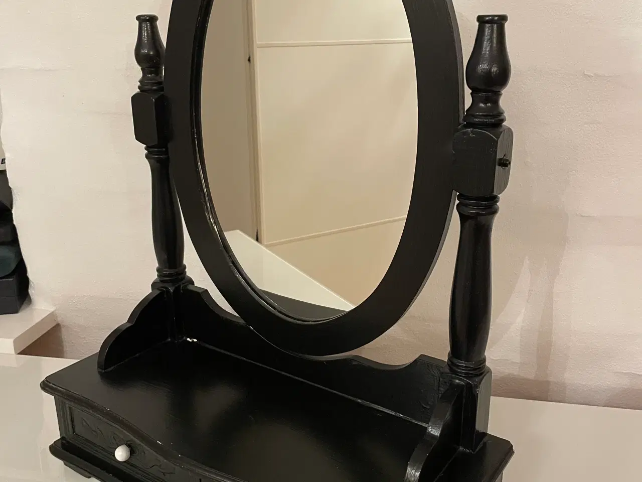 Billede 1 - Bord-sminkespejl med skuffer