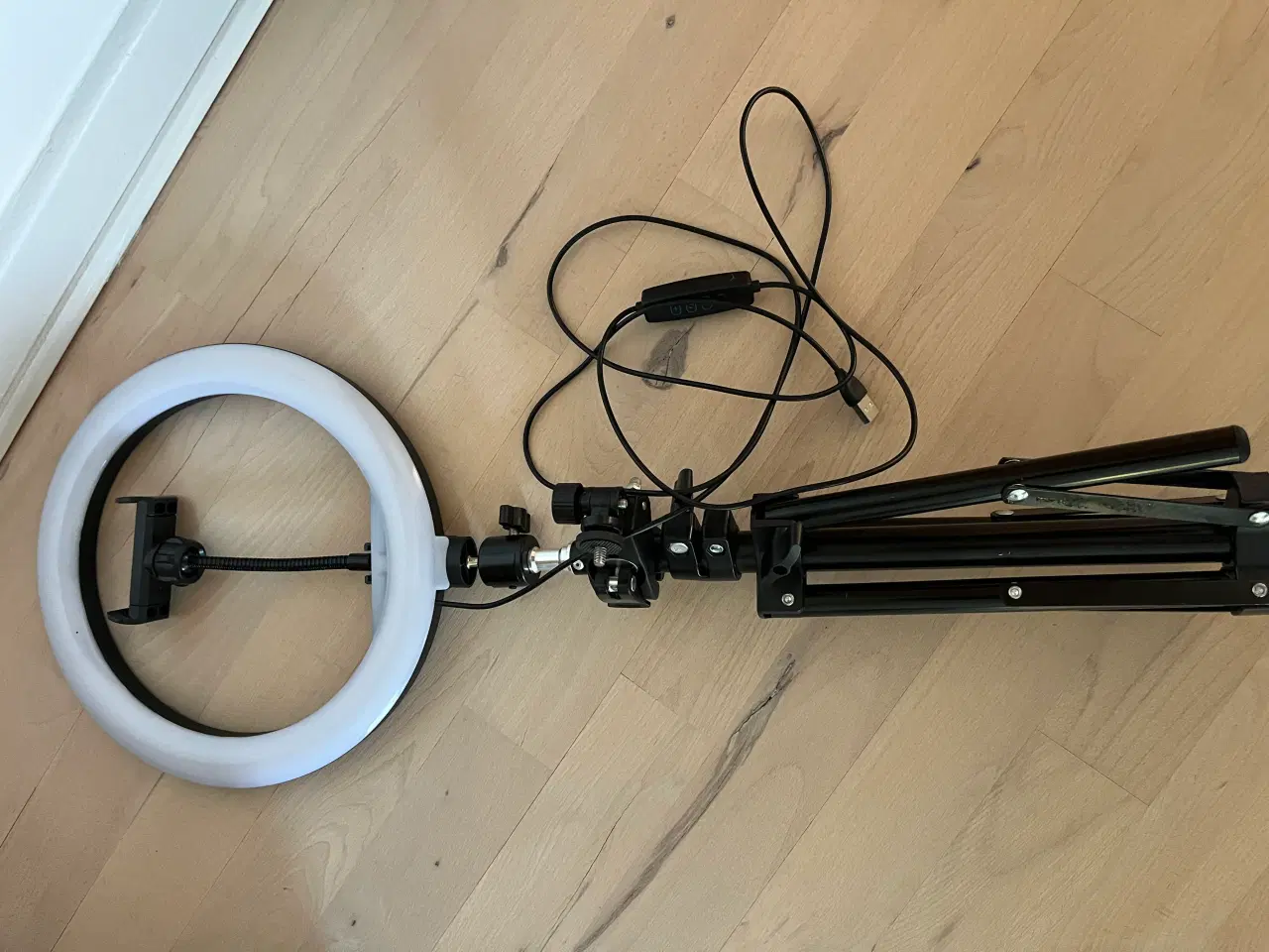 Billede 4 - LED ring light, som ny og virker 100%