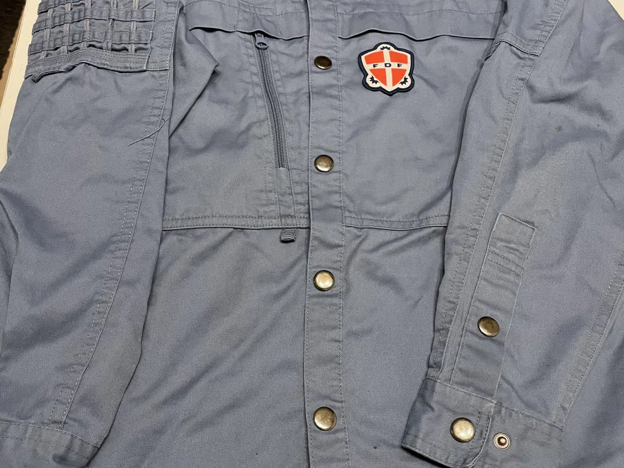 Billede 2 - FDF uniform til dreng eller pige.