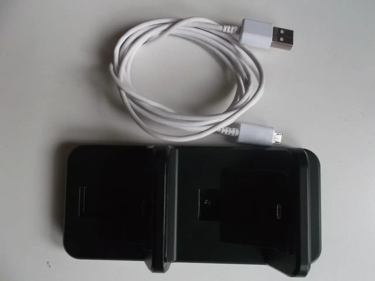 Billede 1 - Piranha PS4 Charge Dock USB. Du kan oplade 2 stk.