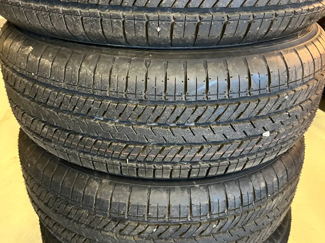 Billede 1 - Yokohama afmonteringsdæk 225/60/17