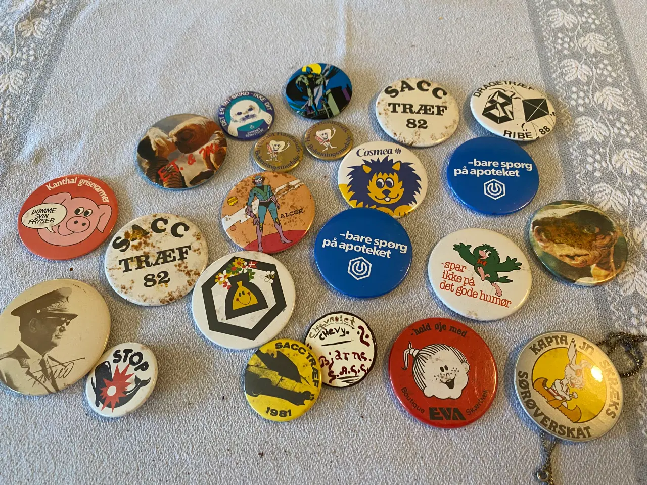 Billede 1 - 22 forskellige Badges