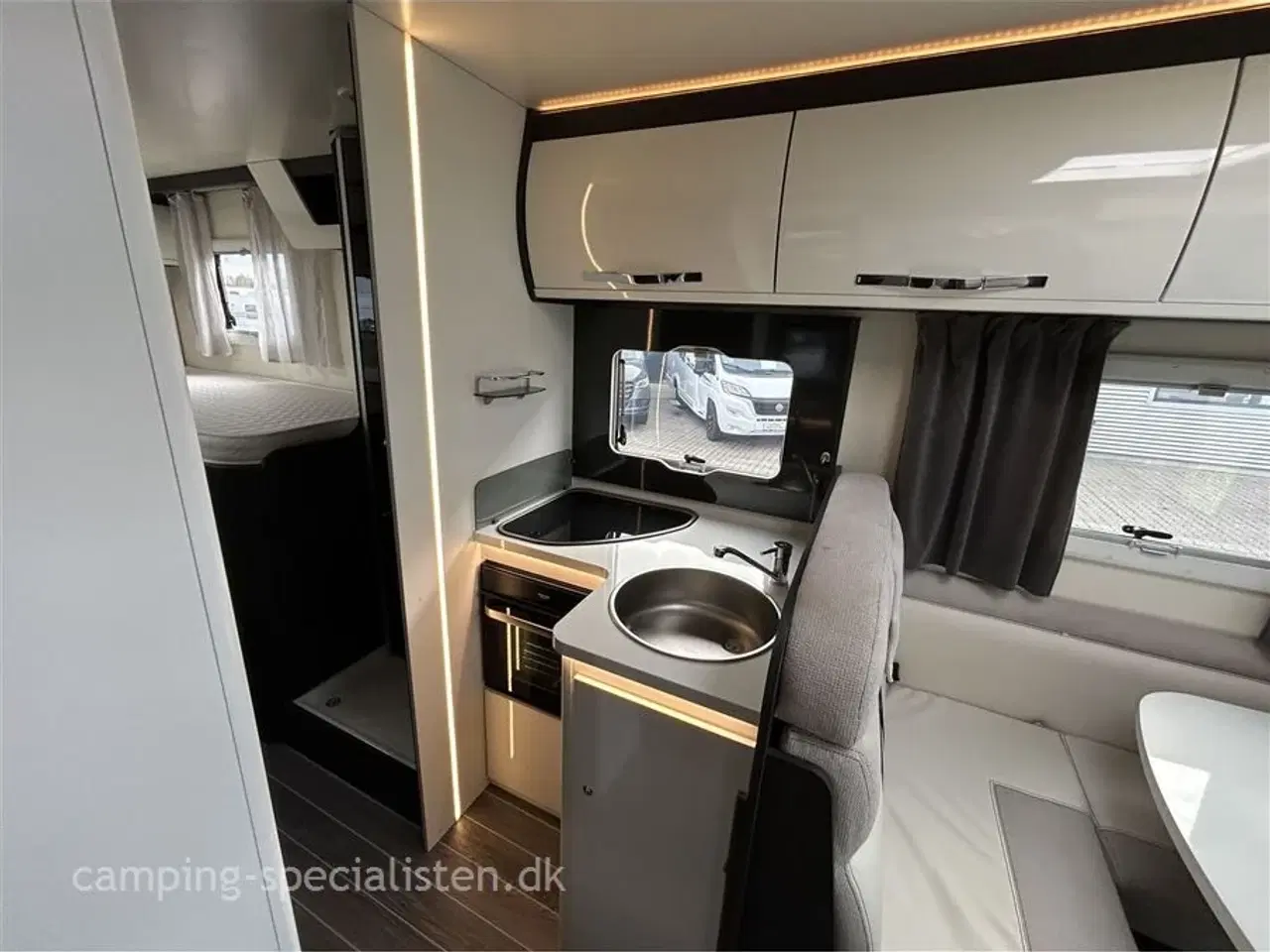 Billede 9 - 2020 - Rollerteam Kronos   Rollerteam 284 P model 2020 kan nu ses hos Camping-Specialisten.dk