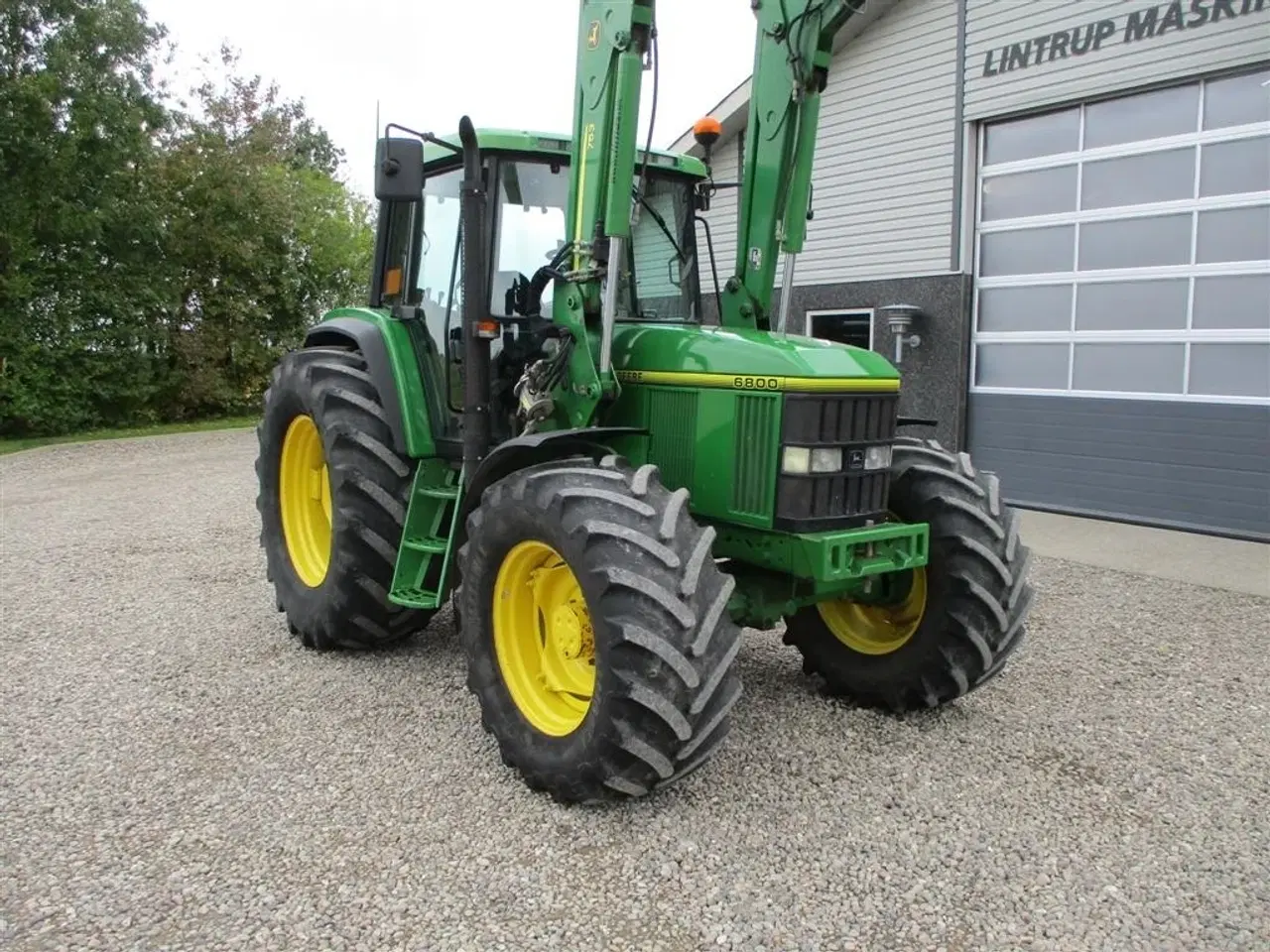 Billede 16 - John Deere 6800 Med vendergear ved rettet og frontlæsser.