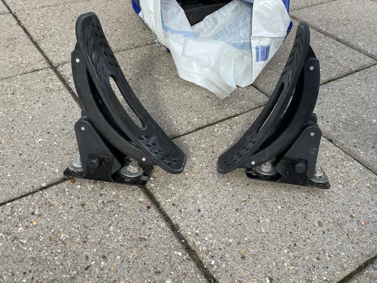 Billede 1 - 2 x 4 stk Kajakholdere til bil.