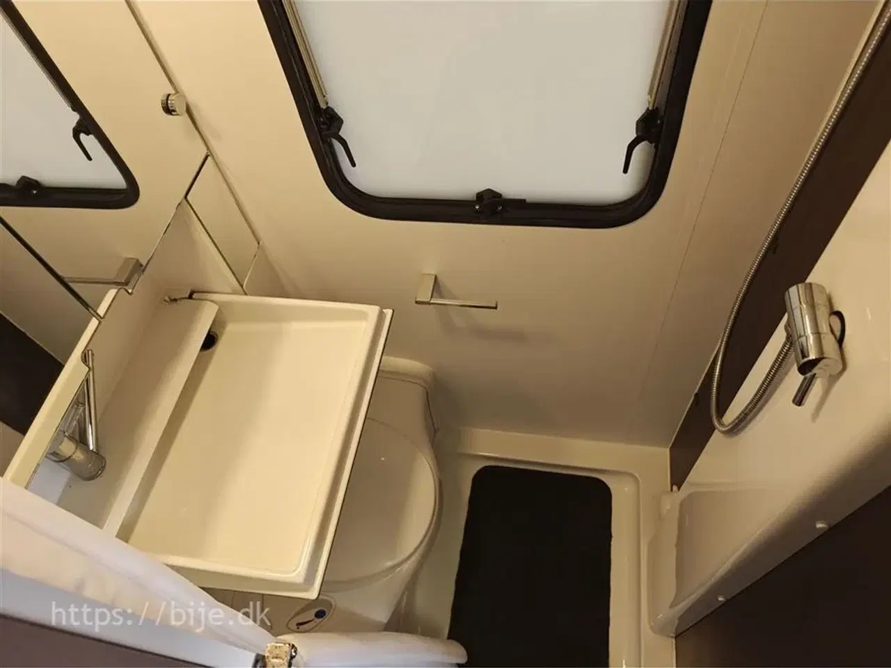 Billede 10 - 2016 - Adria Altea4Four 362 XH