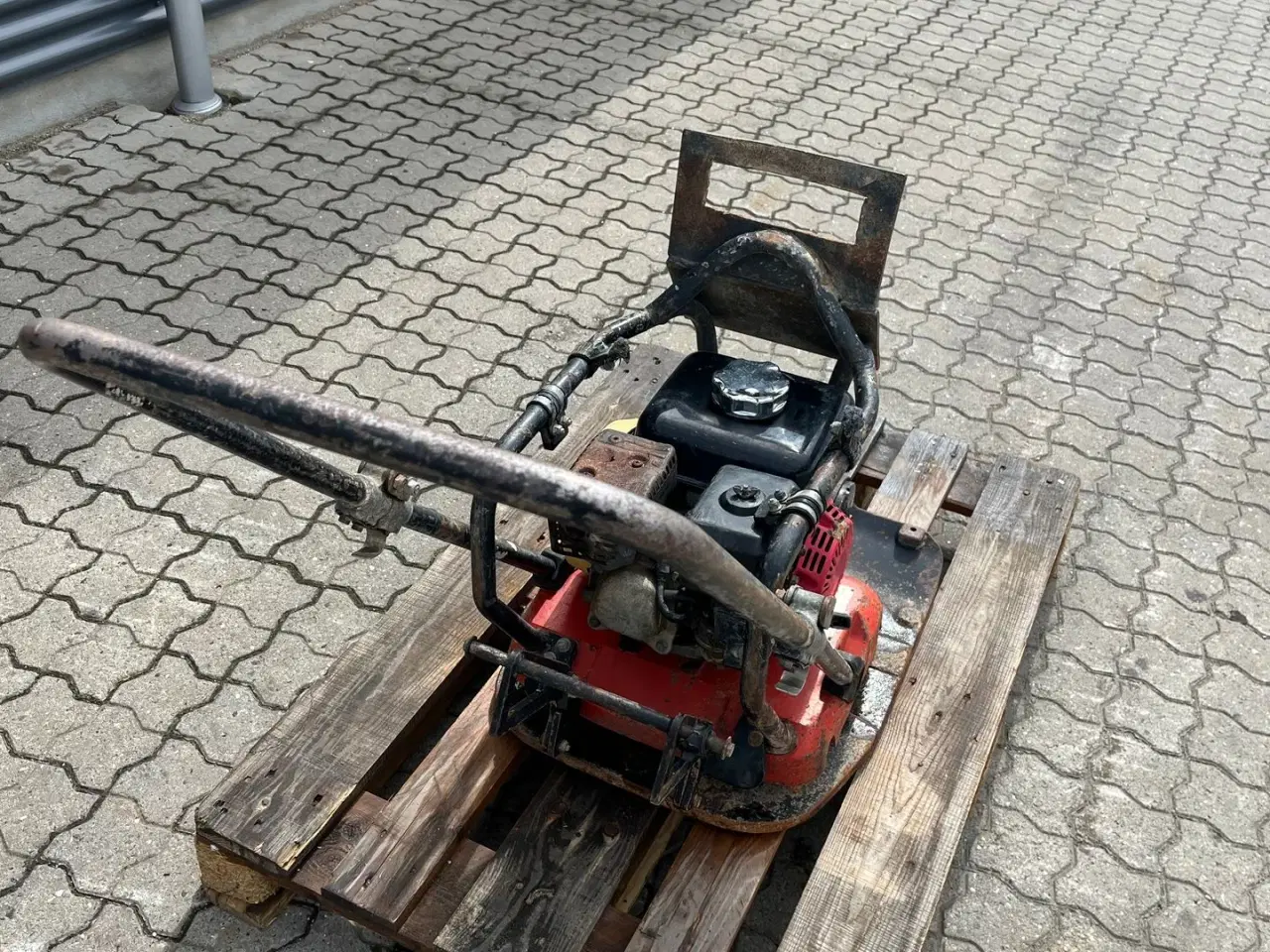 Billede 4 - Dynapac lf130 132kg fremadgåene pladevibrator