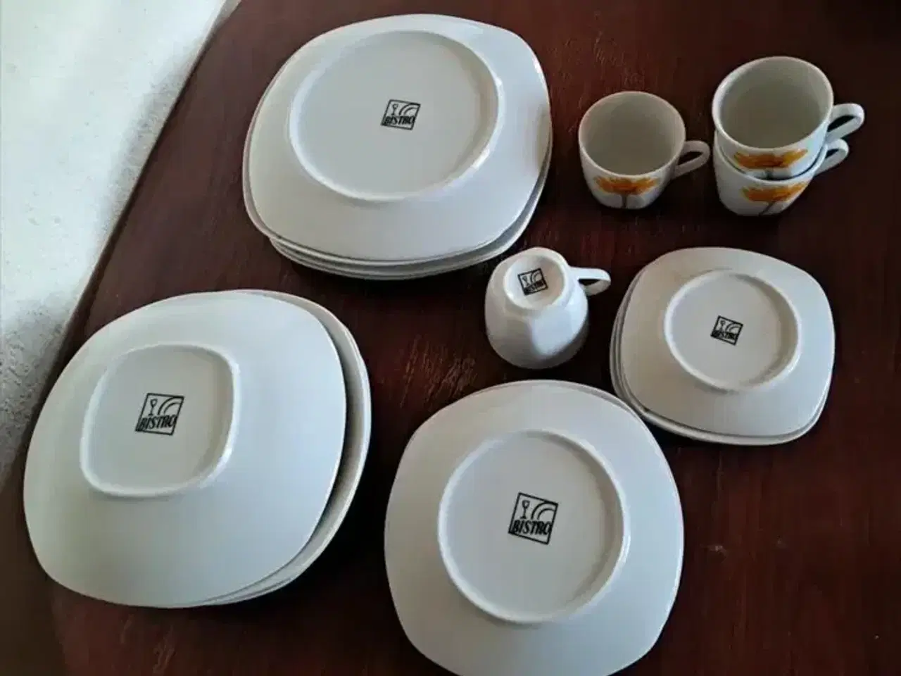 Billede 2 - Spisestel til 4