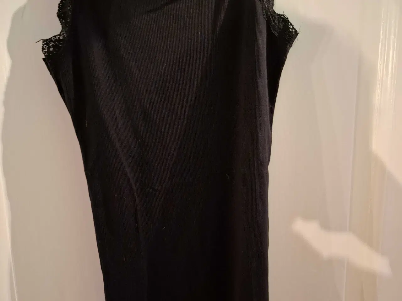 Billede 3 - Sort top fra Zizzi I Medium