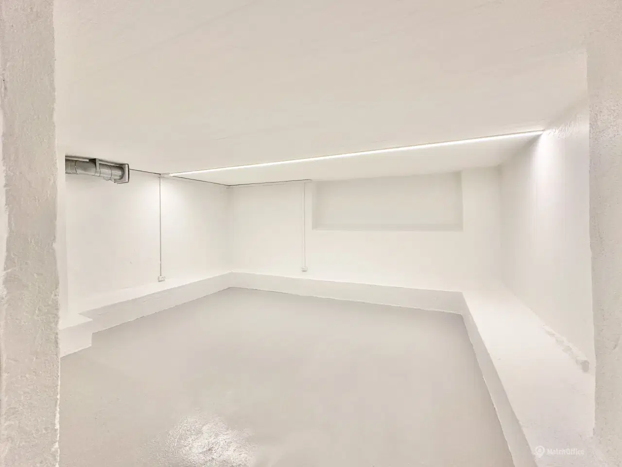 Billede 14 - Lav leje pr. måned de første 6 måneder - 56 kvm. butik & 47 kvm. lager m.m. på gågaden i Odense