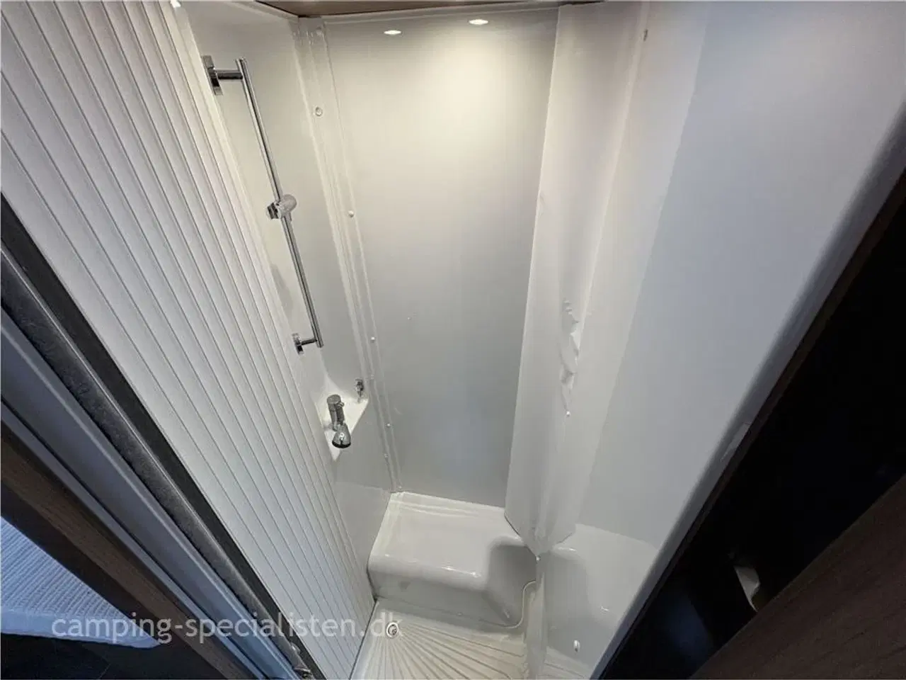 Billede 12 - 2024 - Knaus L!VE I 650 MEG 140 HK   Knaus L!VE I 650 MEG 2024 - Se den nu hos Camping-Specialisten.dk