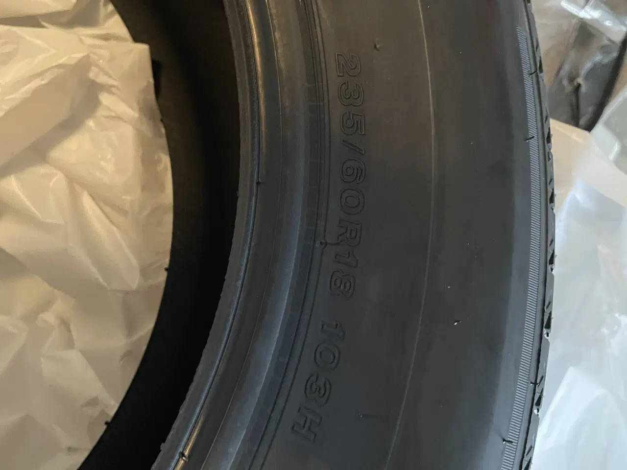 Billede 2 - Helt nye sommer dæk 235/60R18 103H