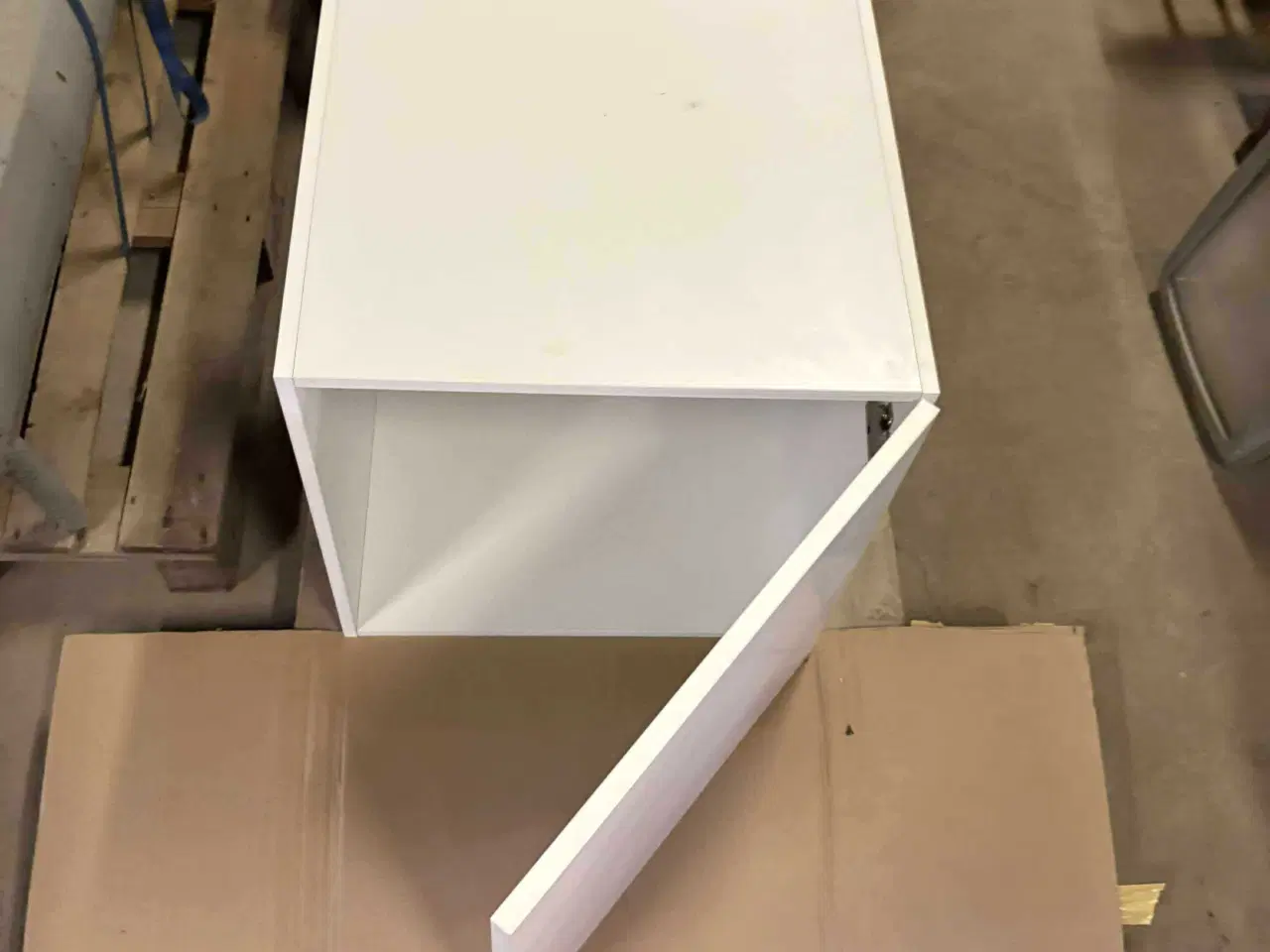 Billede 2 - Svane gulvskab